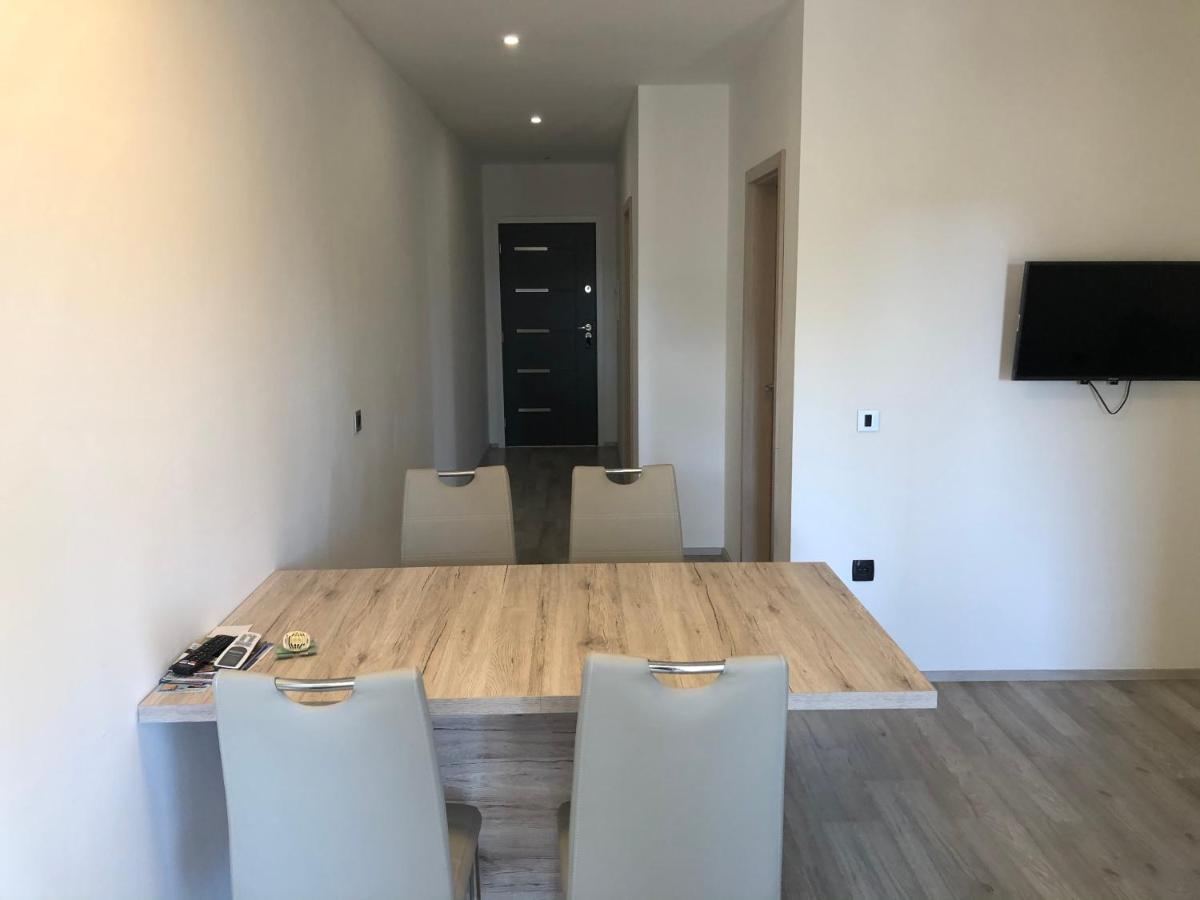 Apartmani Bm Biograd Na Moru Exteriör bild