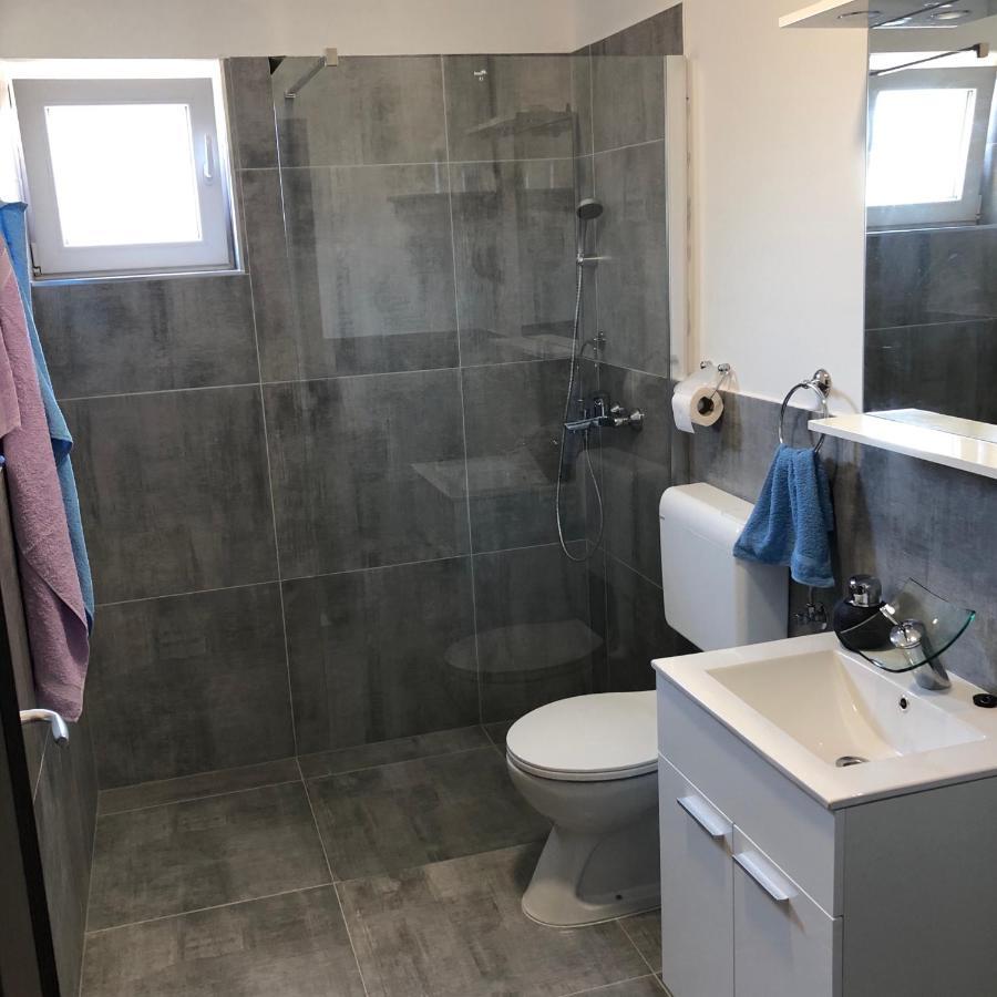 Apartmani Bm Biograd Na Moru Exteriör bild