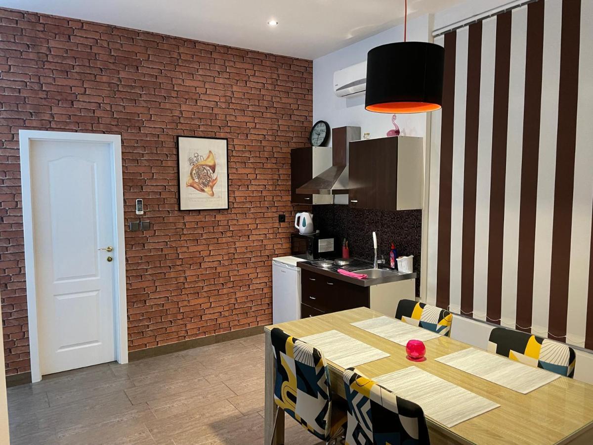 Apartmani Bm Biograd Na Moru Exteriör bild