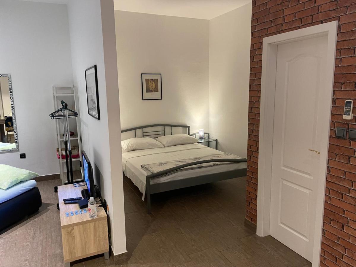 Apartmani Bm Biograd Na Moru Exteriör bild