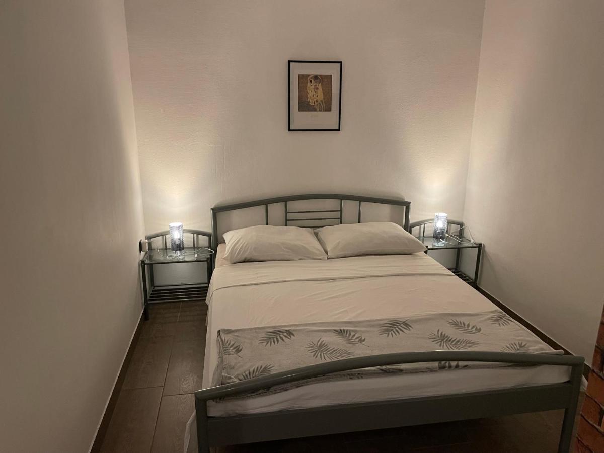 Apartmani Bm Biograd Na Moru Exteriör bild