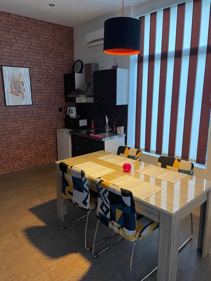 Apartmani Bm Biograd Na Moru Exteriör bild
